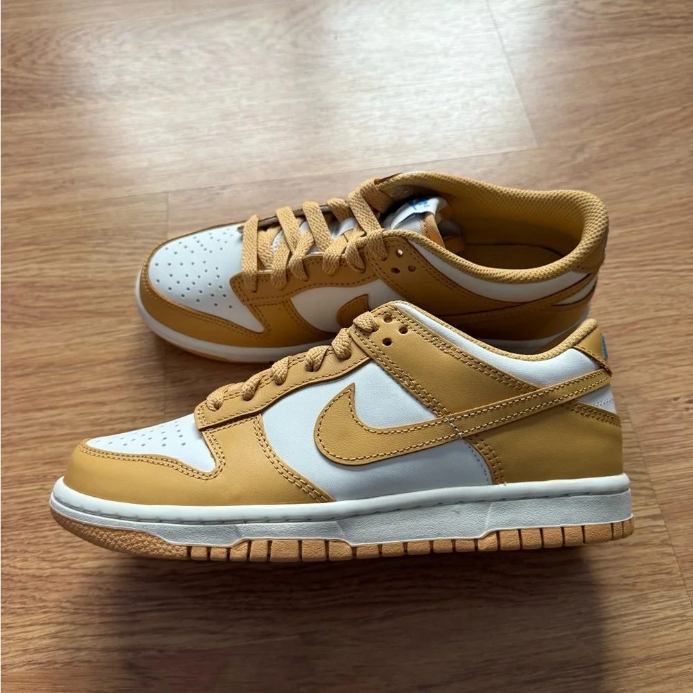 Nike Boys Dunks - Picture 3 of 9